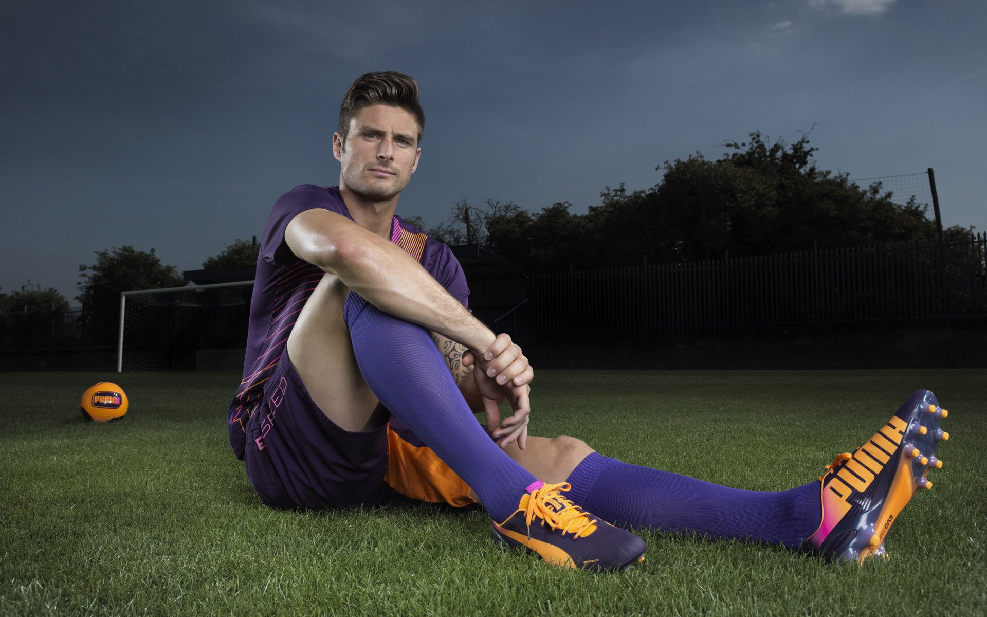 俱乐部与城市政府合作推动青少年足球发展,青少年足球俱乐部运营模式